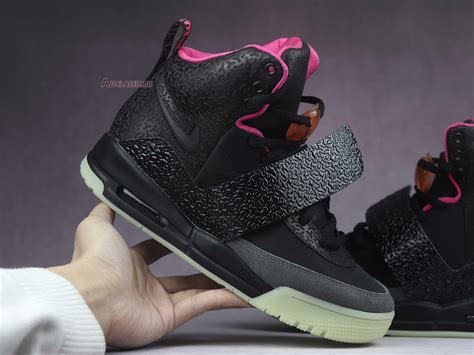 nike air yeezy 1 blink replica|nike air yeezy net.